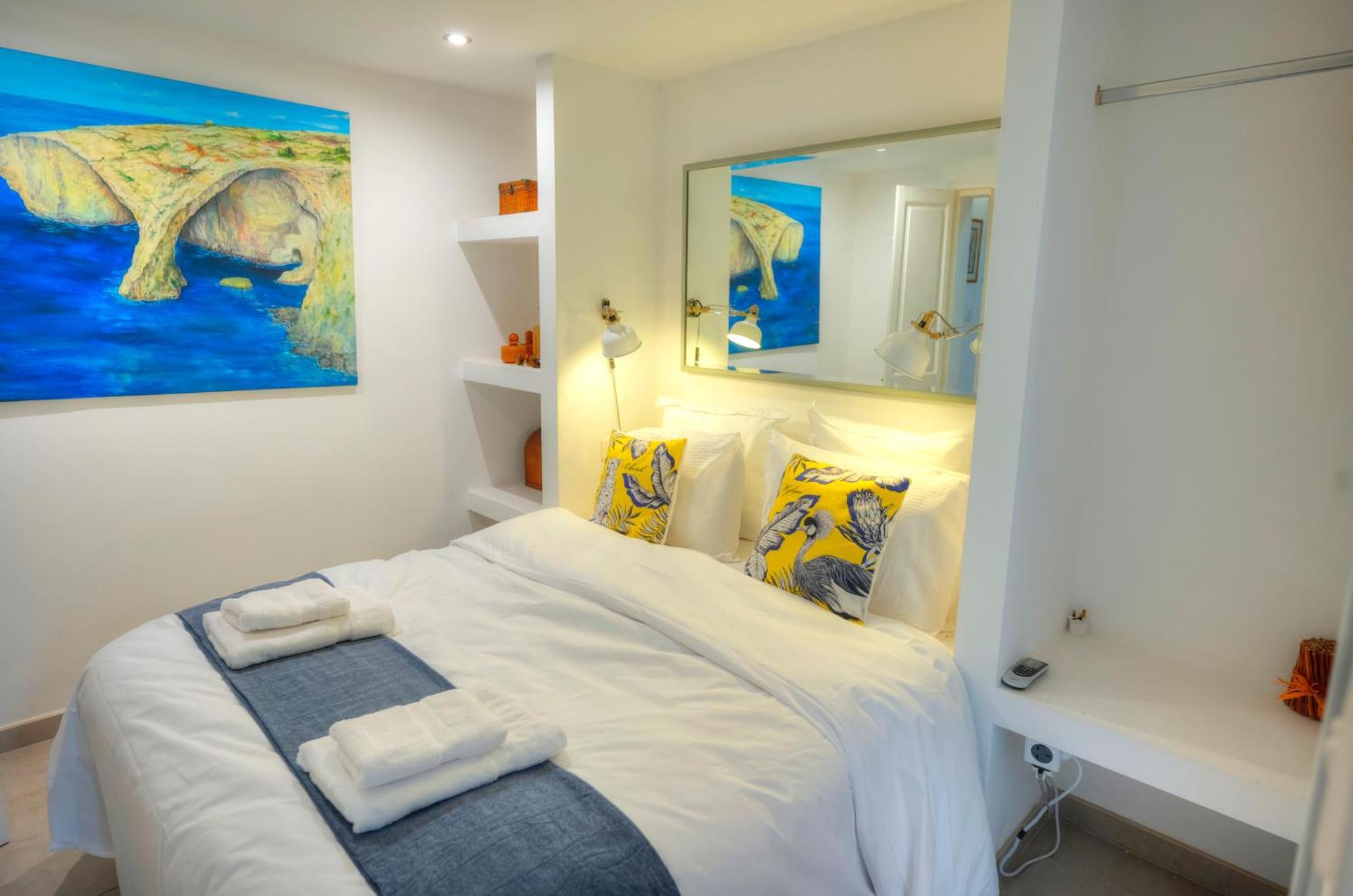 Seaview Sliema 30 Seconds To High Street & Ferry, 2X Double En-Suite Bedrooms, Modern Whole Traditional Townhouse, Kitchen, Living Area, & Roof Terrace Екстериор снимка